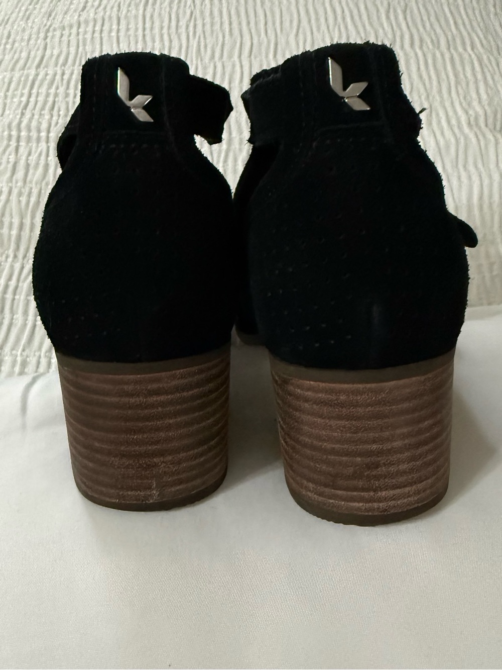 Koolaburra by Ugg Black Suede Block Heel Sandals - Picture 4 of 7